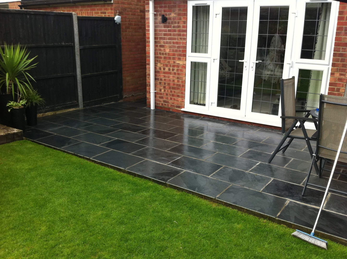 Black Slate Paving Tiles 600 x 400   Bluesky Stone