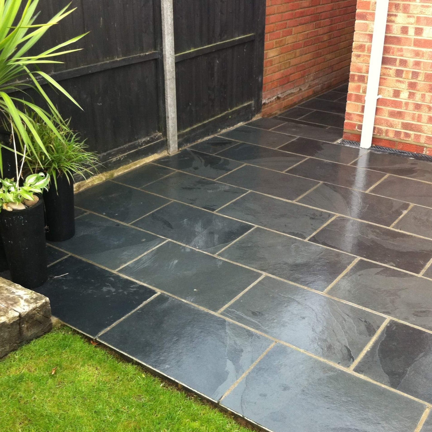 Black Slate Paving Tiles 600 x 400   Bluesky Stone