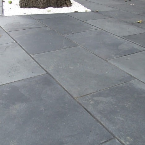 Black Slate Paving Tiles 800 x 400, customer project - close up 