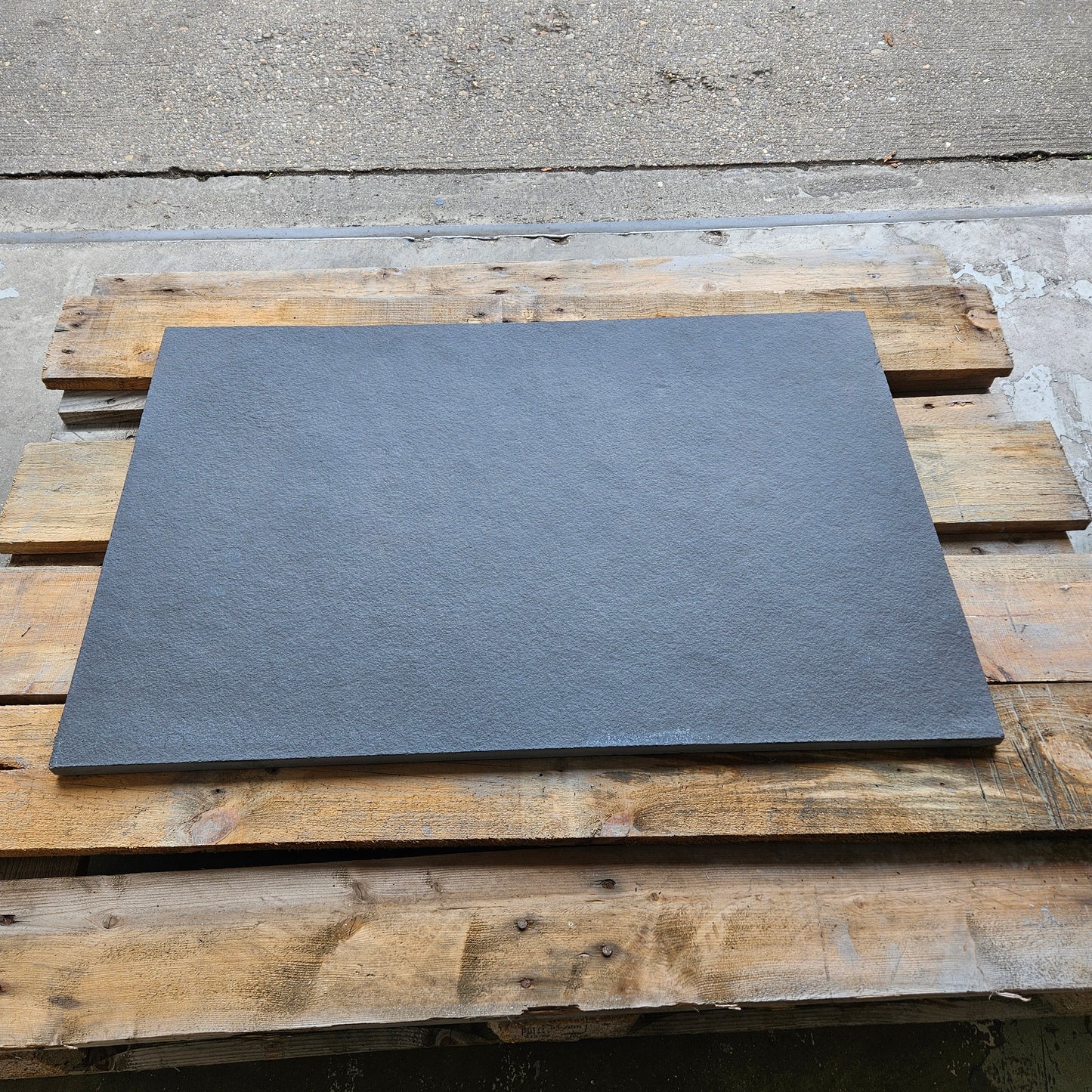 Black Limestone Hearth 900 x 600