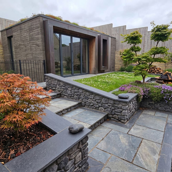 Black limestone coping slab, 800x250x20mm, precision sawn edges. Calibrated for standard installations with a natural riven surface (credit card test passed). Dispatched from Milton Keynes for UK delivery.