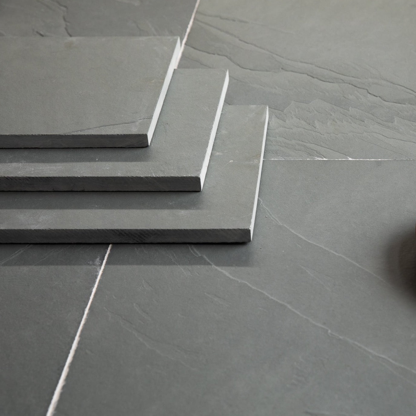 Grey Slate Paving Patio Slabs | 800 x 400 x 20 mm | As low as £31.28/m2 | Delivered